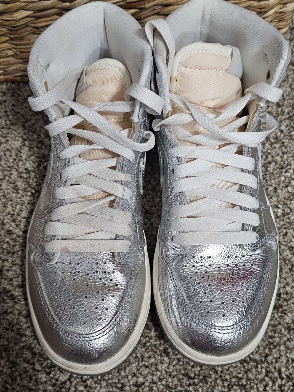 LNike Women’s Silver High-Top Sneakers with White Laces Size 5.5 - Picture 6 of 8
